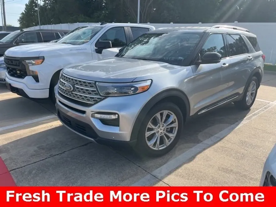 2023 Ford Explorer Limited photo 1