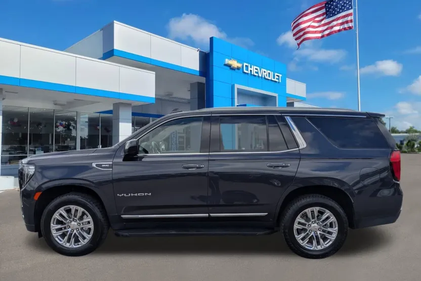 2023 Gmc Yukon SLT photo 1
