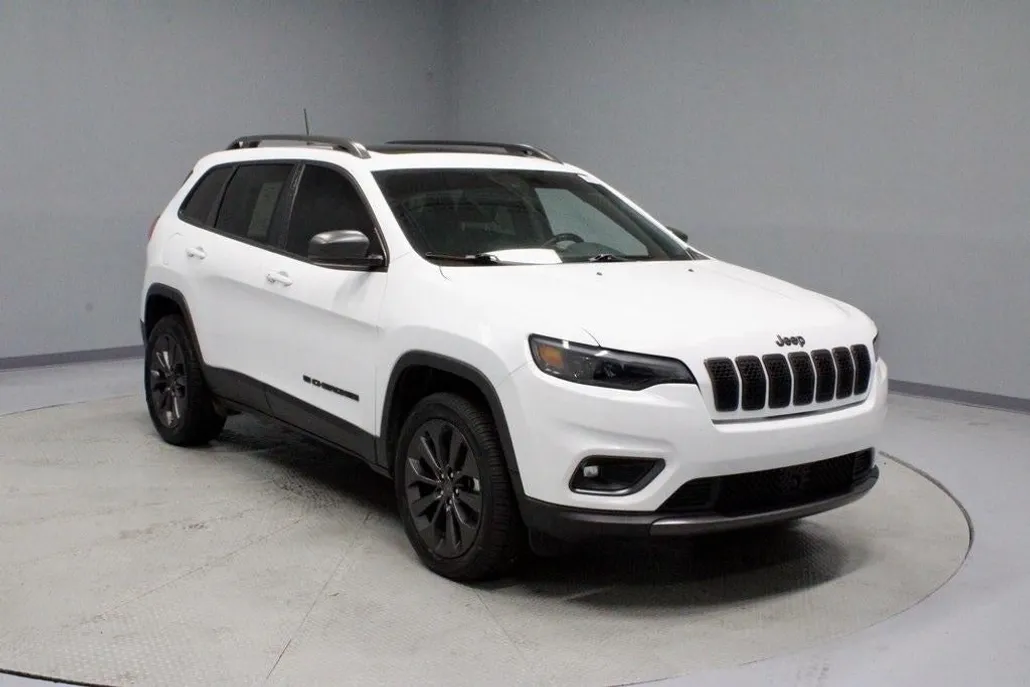 2021 Jeep Cherokee Latitude Lux photo 1