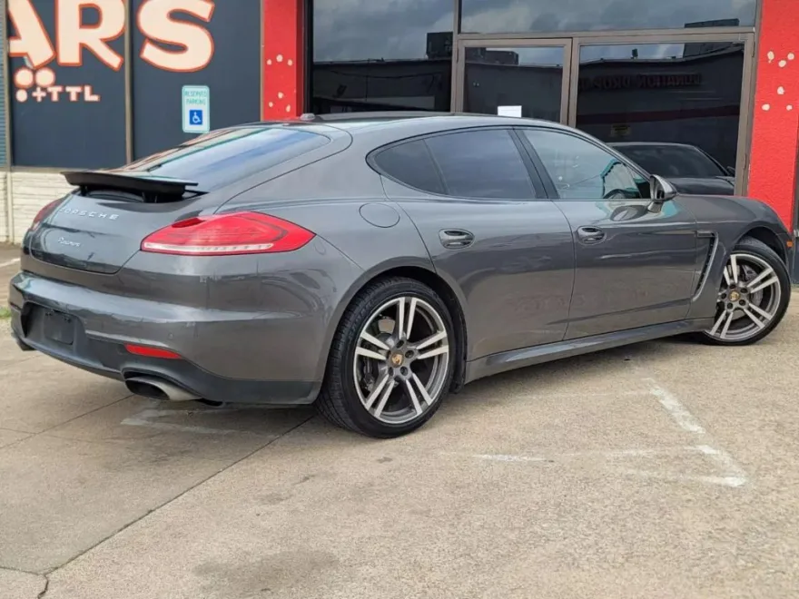 2014 Porsche Panamera photo 1