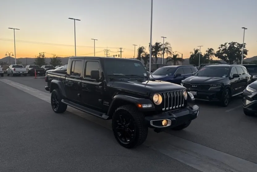 2021 Jeep Gladiator Overland photo 1
