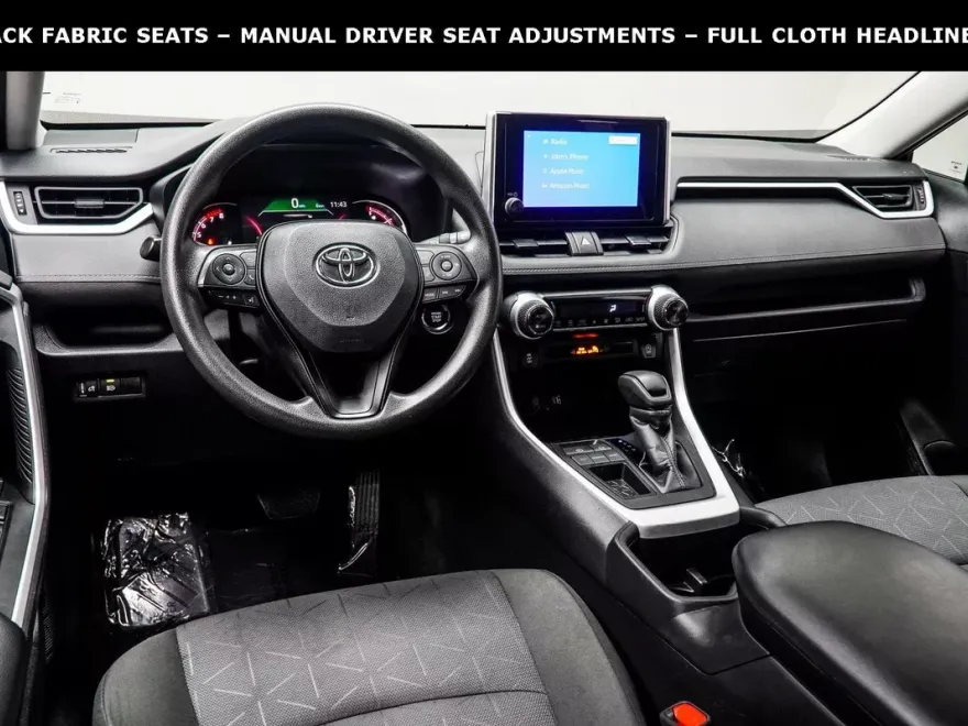 2024 Toyota RAV4 XLE photo 5