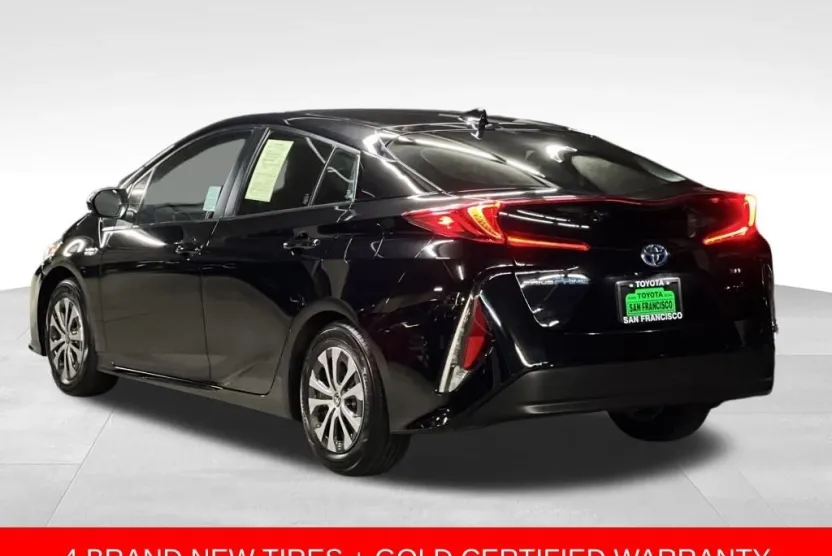 2022 Toyota Prius Prime XLE photo 1