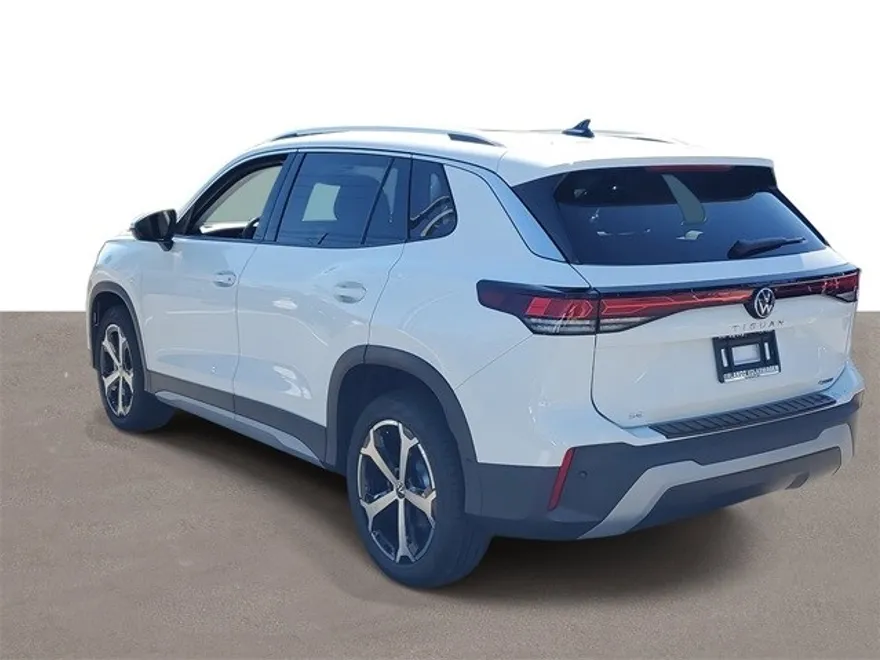 2025 Volkswagen Tiguan SE photo 1