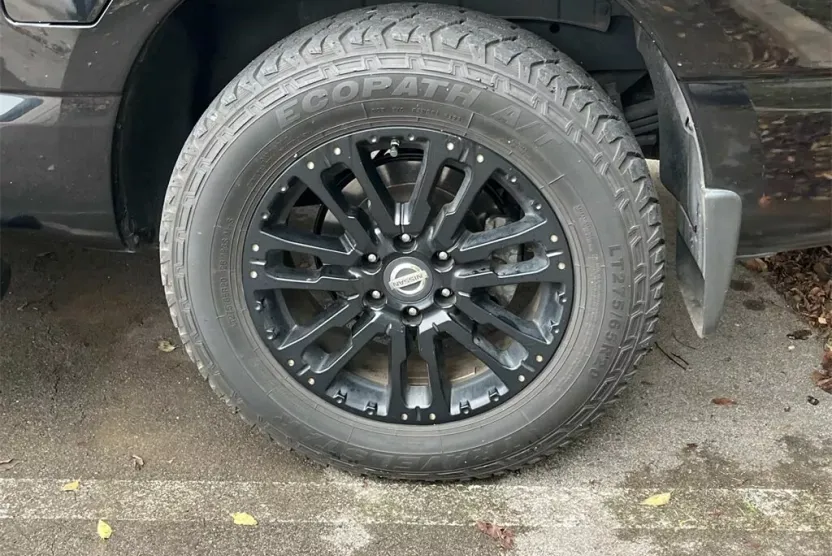 2018 Nissan Titan SV photo 1