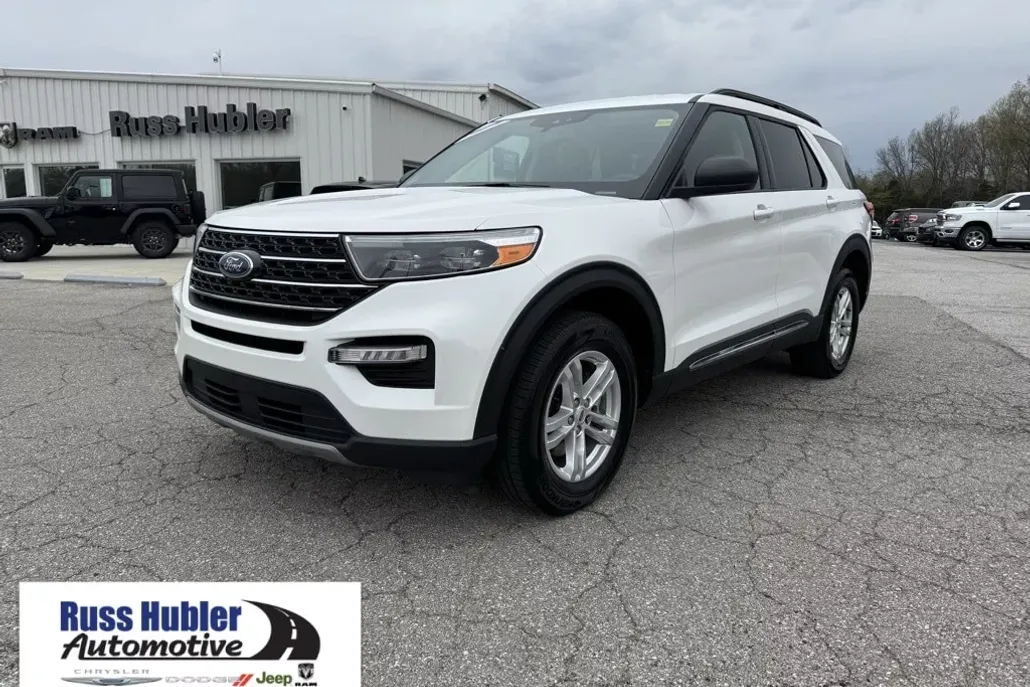 2022 Ford Explorer XLT photo 1