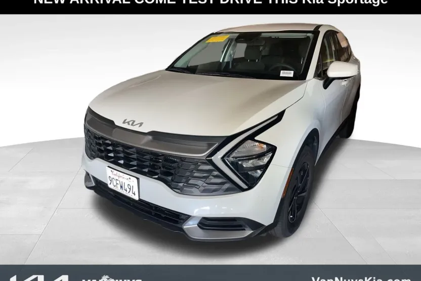 2023 Kia Sportage Hybrid LX photo 1