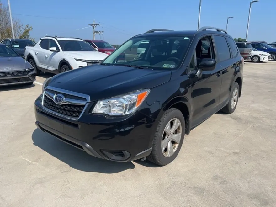 2015 Subaru Forester 2.5i Premium photo 1