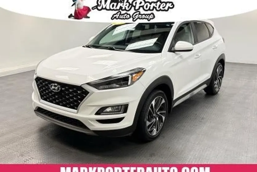 2020 Hyundai Tucson Sport photo 1