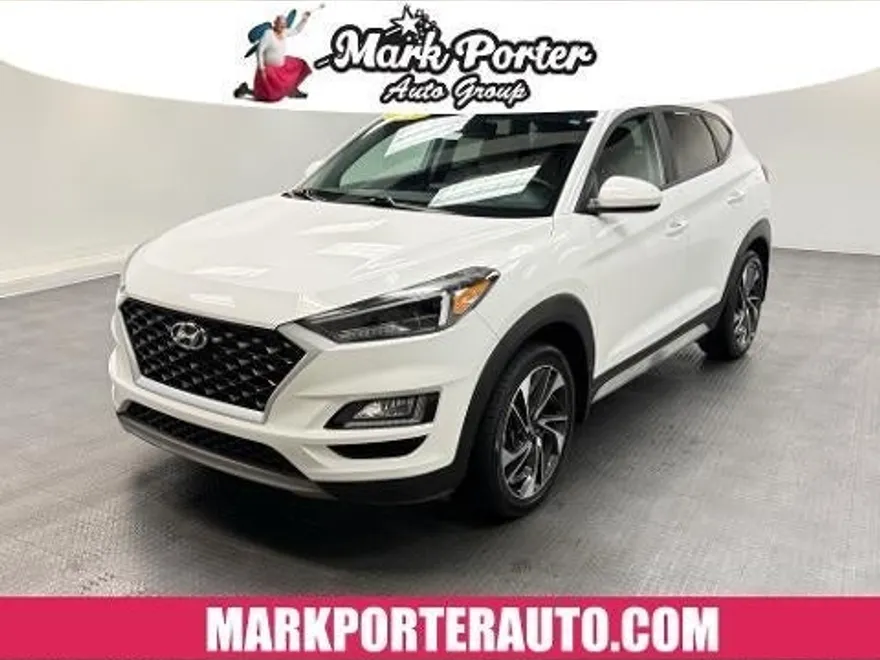2020 Hyundai Tucson Sport photo 1