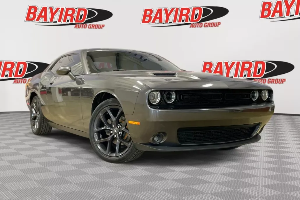 2020 Dodge Challenger SXT photo 1