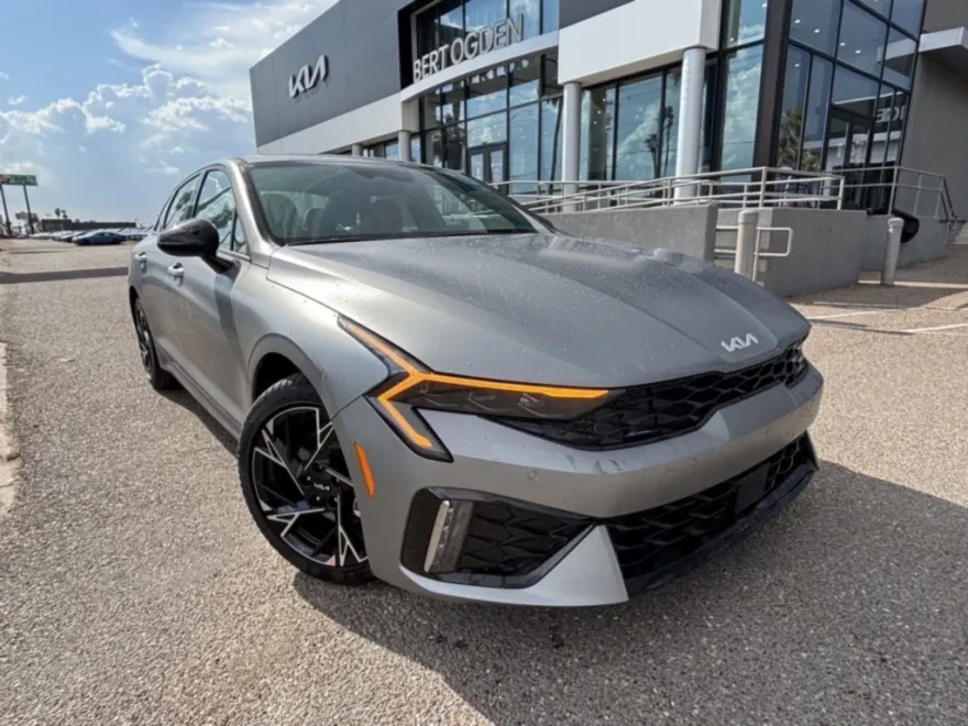 2026 Kia K5 GT-Line photo 1