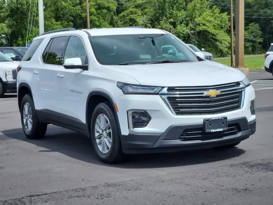 2023 Chevrolet Traverse Cloth photo 1