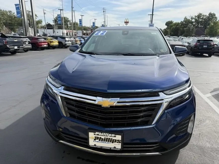 2022 Chevrolet Equinox LT photo 1