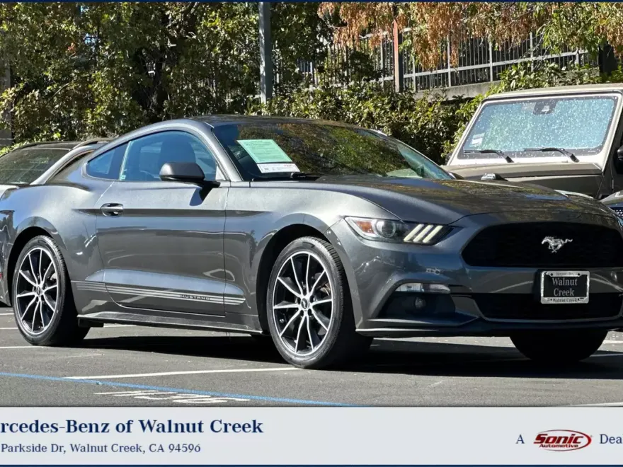 2015 Ford Mustang EcoBoost photo 1