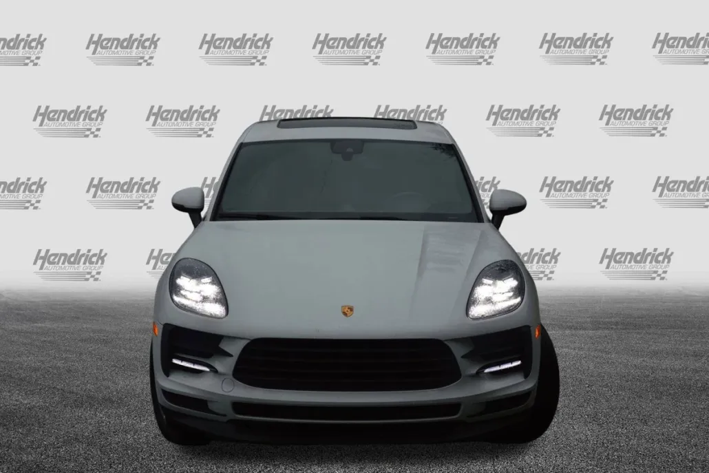 2021 Porsche Macan Base photo 1