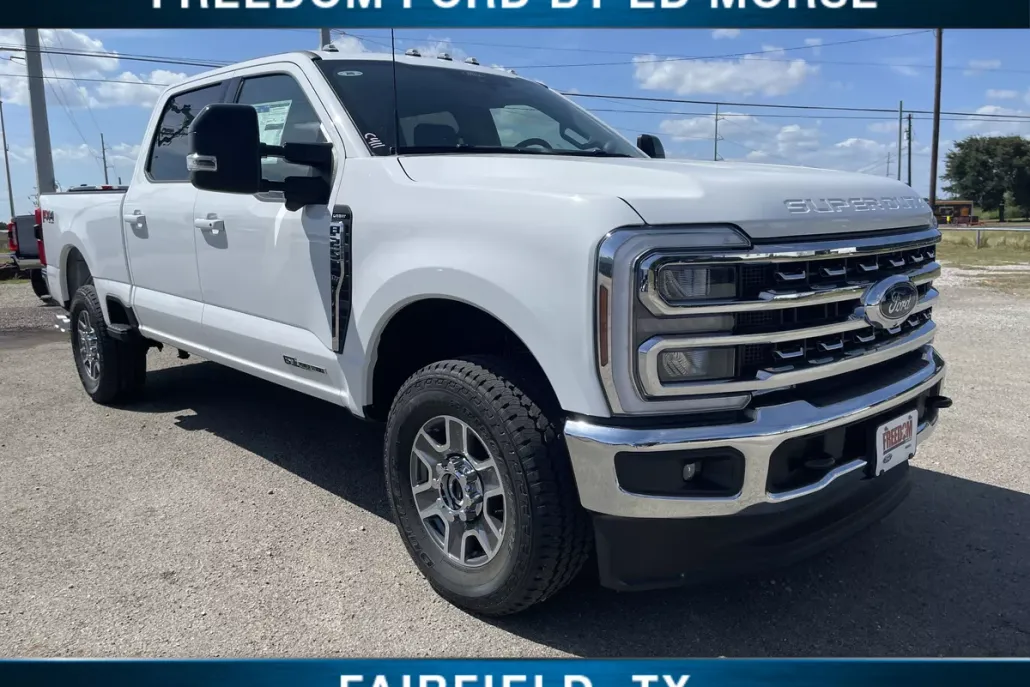 2026 Ford F-250 Lariat photo 1