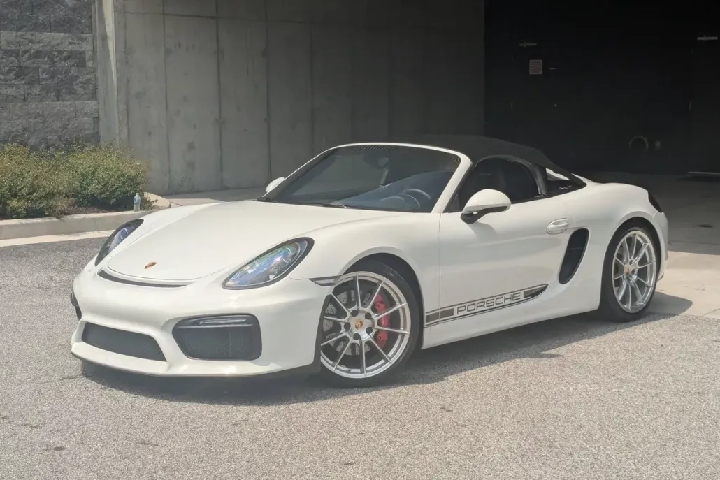 2016 Porsche Boxster Spyder photo 1