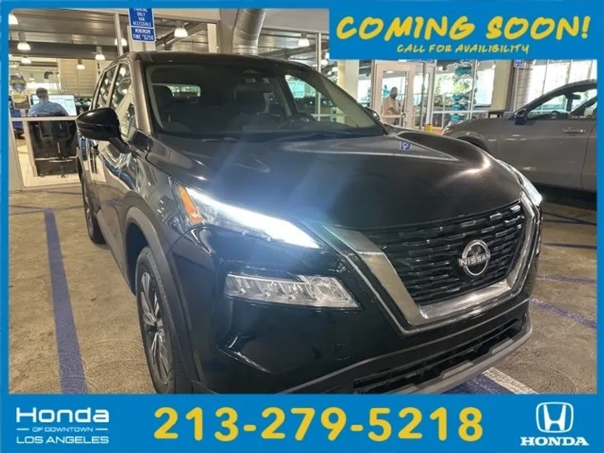 2022 Nissan Rogue SV photo 1