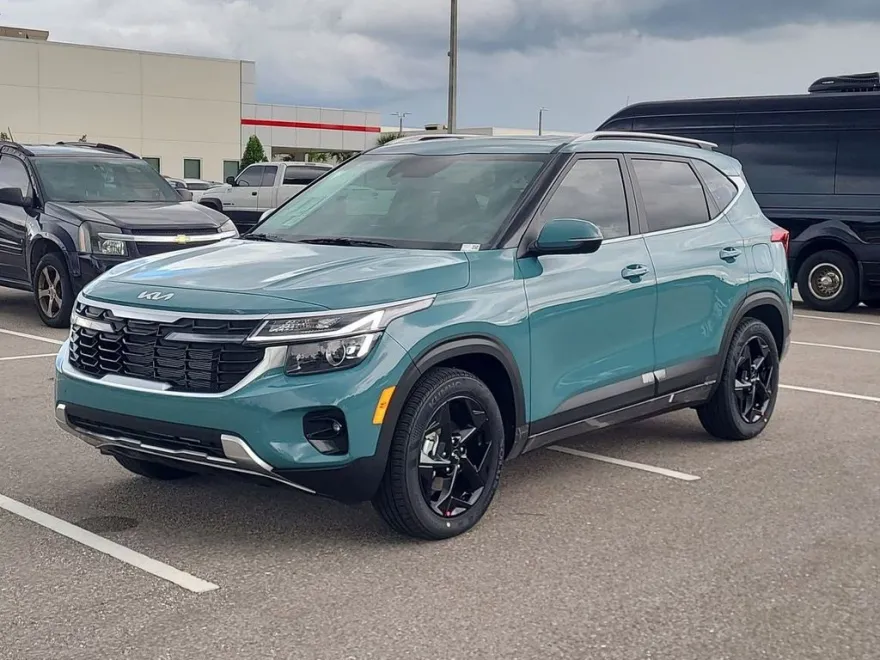 2026 Kia Seltos EX photo 1