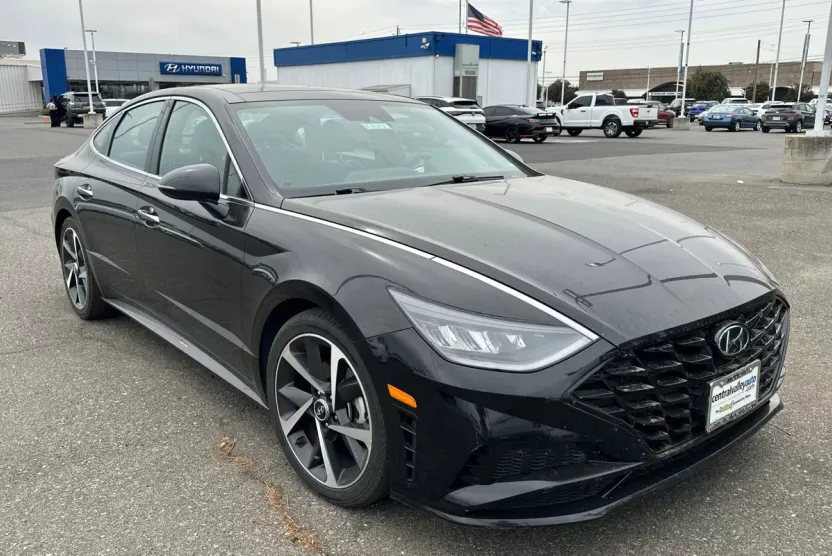 2023 Hyundai Sonata SEL Plus photo 1