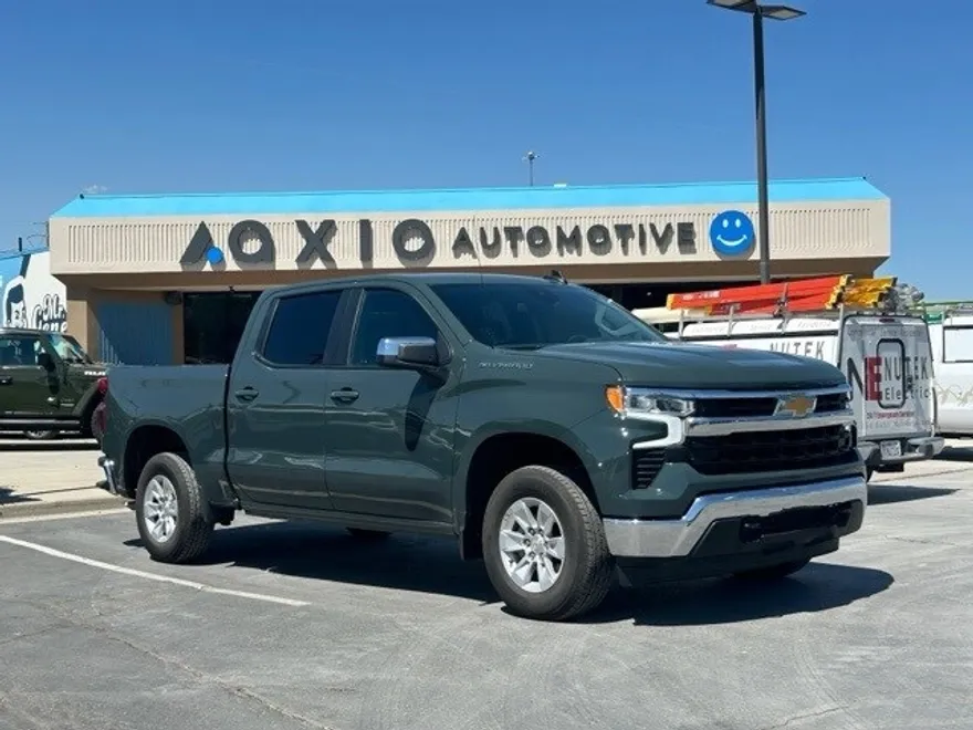 2025 Chevrolet Silverado 1500 photo 1