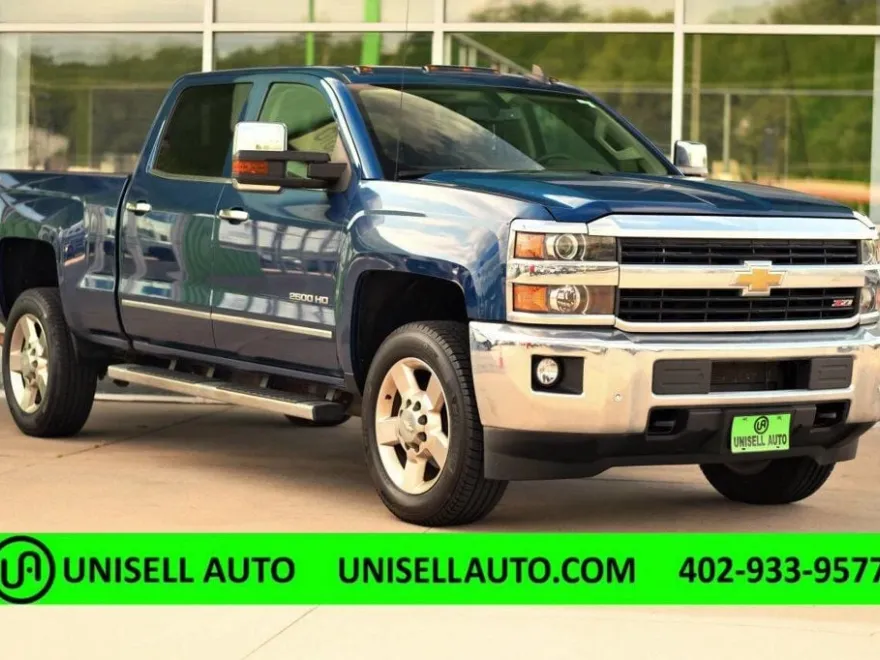 2016 Chevrolet Silverado LTZ photo 1