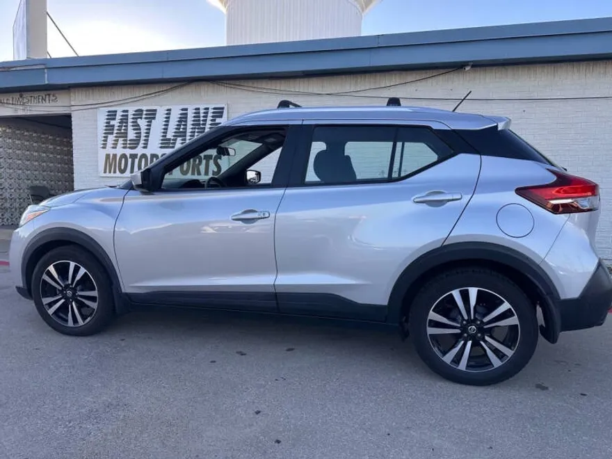 2019 Nissan Kicks S photo 1