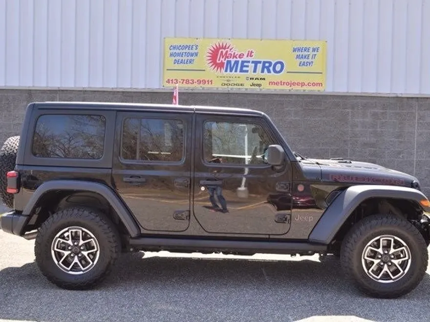 2024 Jeep Wrangler Rubicon photo 1