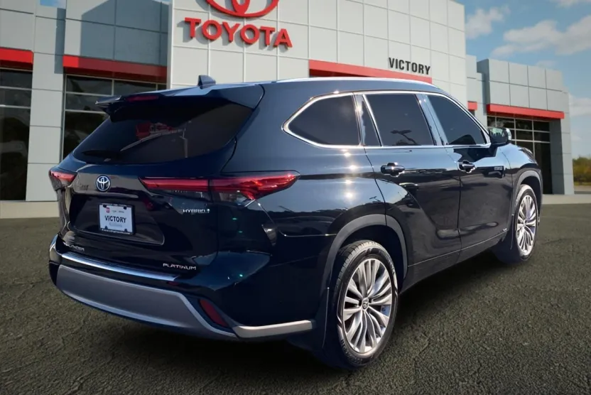 2021 Toyota Highlander Hybrid Platinum photo 1