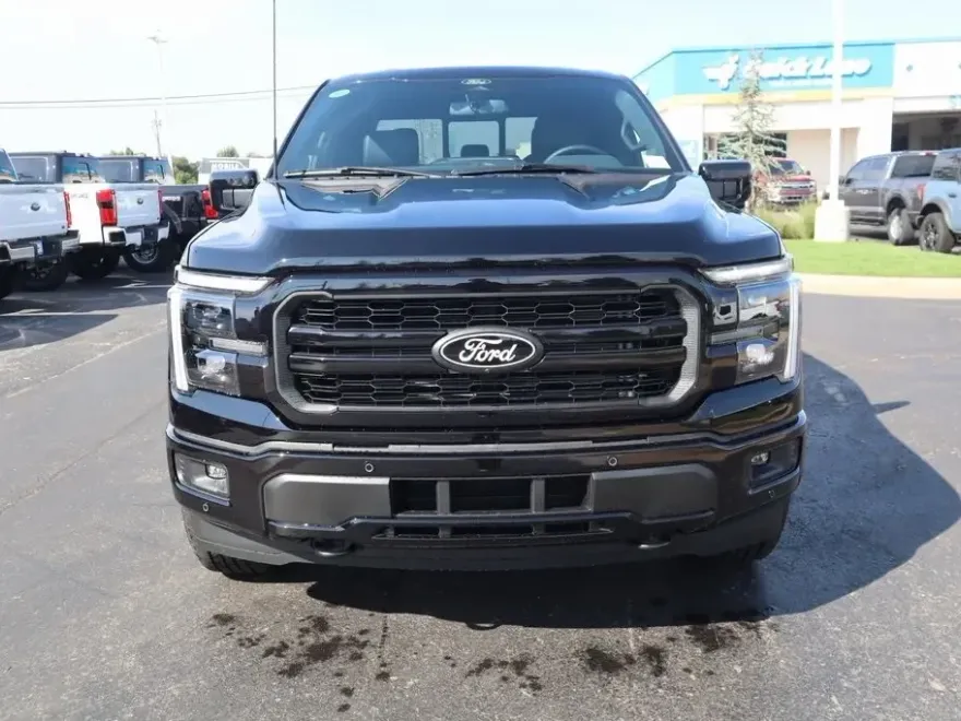 2025 Ford F-150 Lariat photo 1