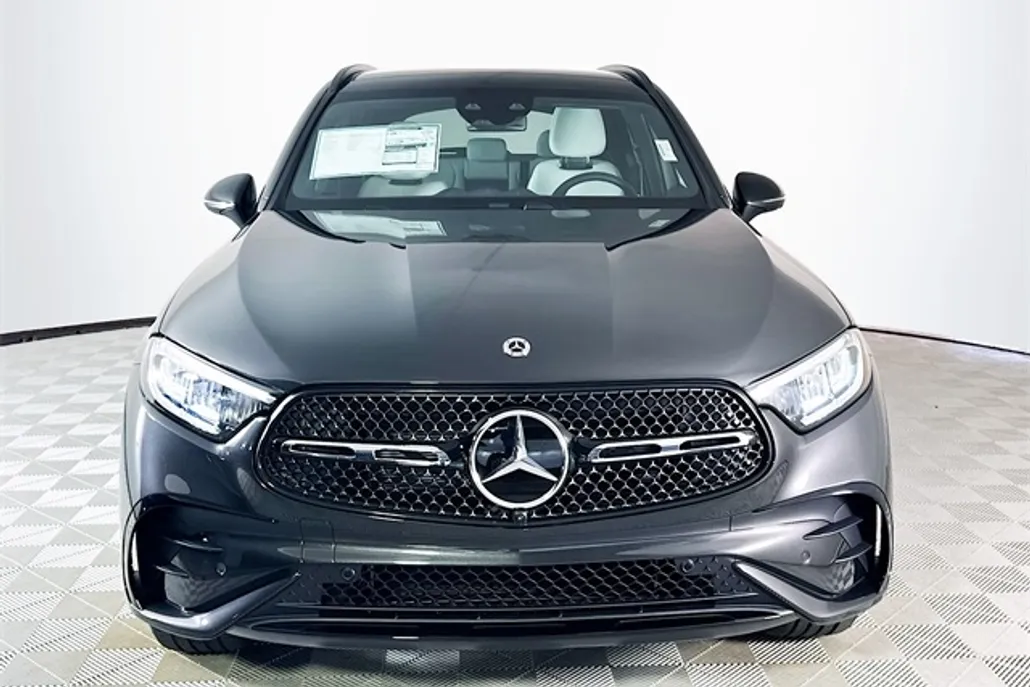 2026 Mercedes Benz GLC 300 4MATIC photo 1