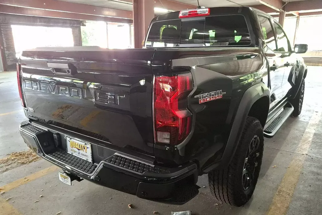 2026 Chevrolet Colorado Trail Boss photo 1