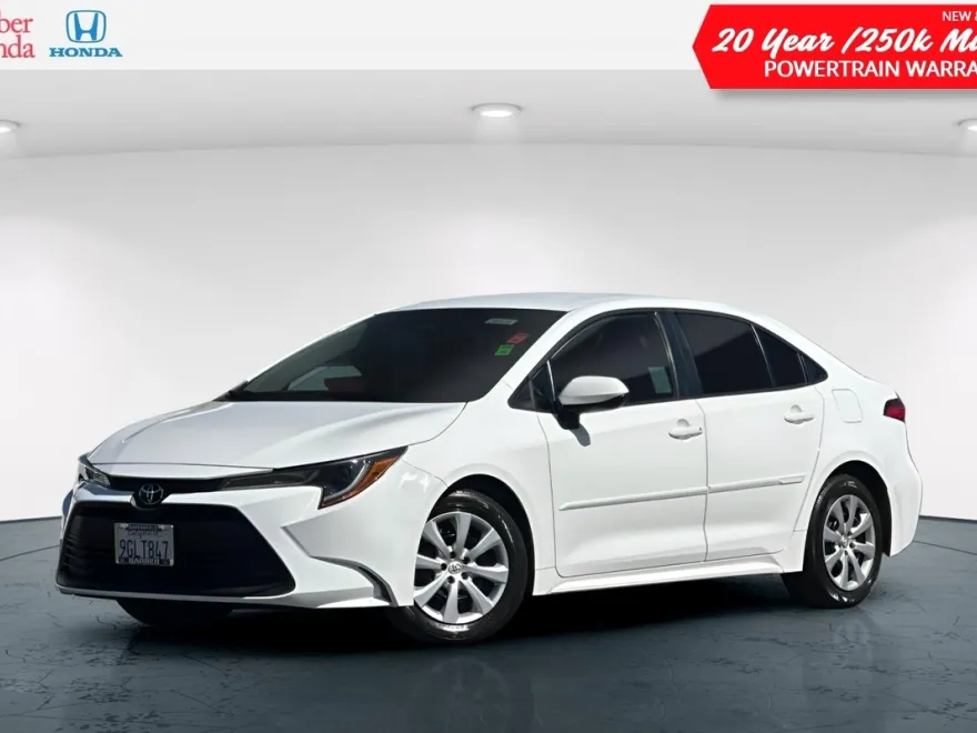 2023 Toyota Corolla LE photo 1