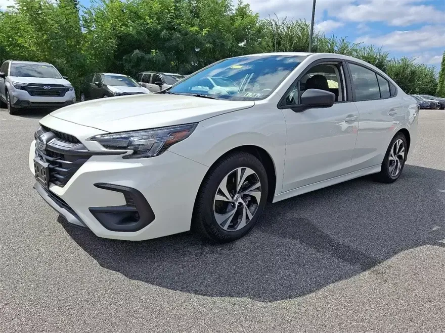 2024 Subaru Legacy Base photo 1