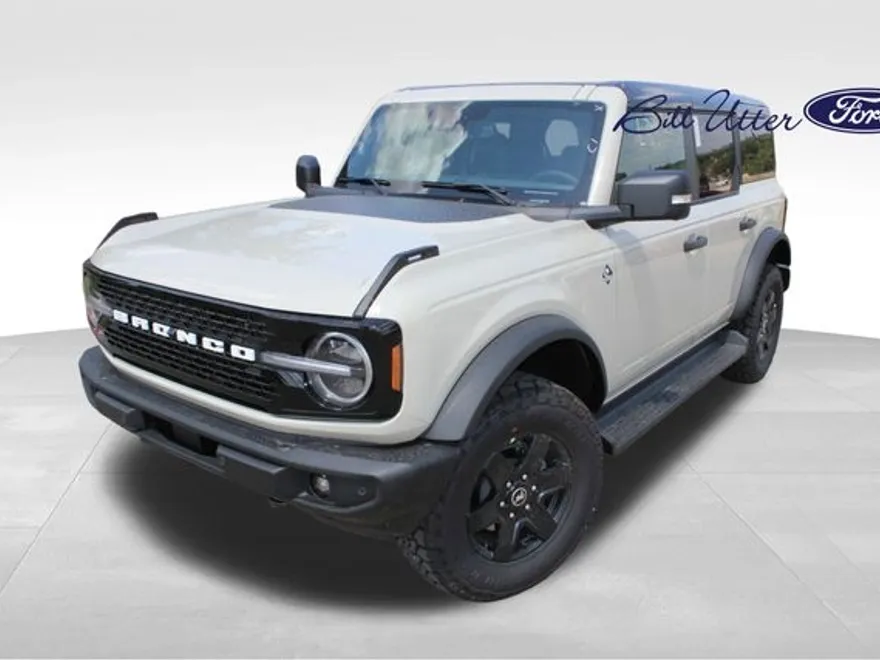 2025 Ford Bronco Outer Banks photo 1