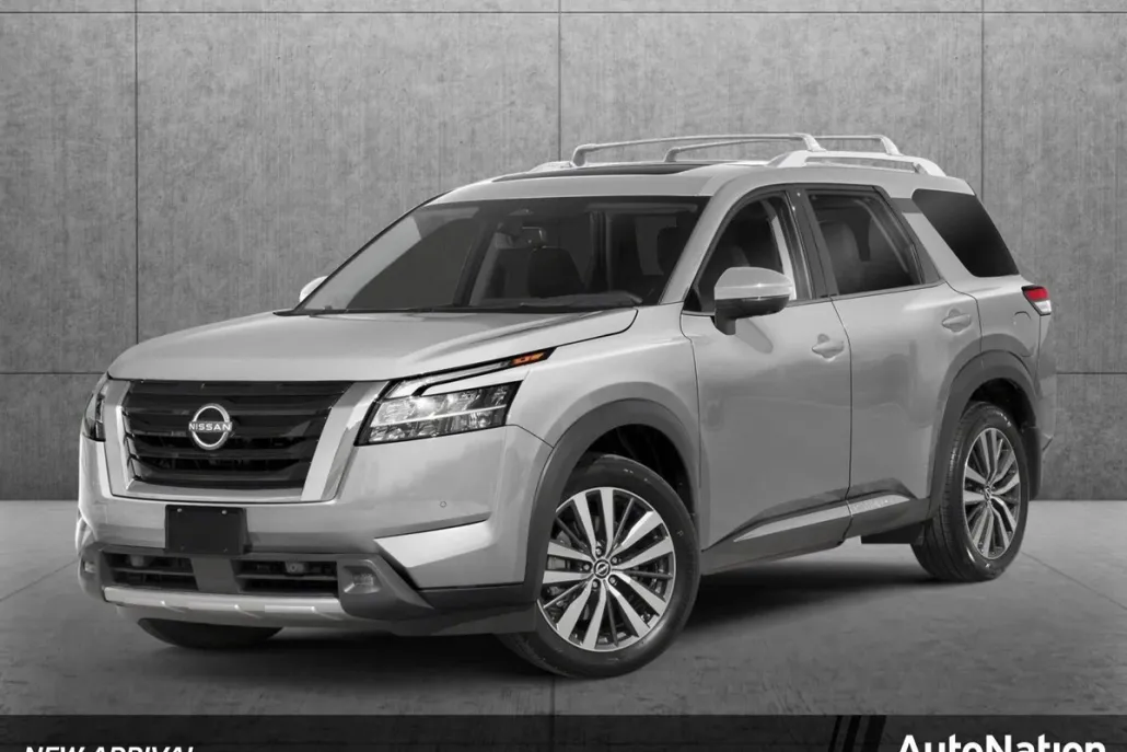 2023 Nissan Pathfinder Platinum photo 1