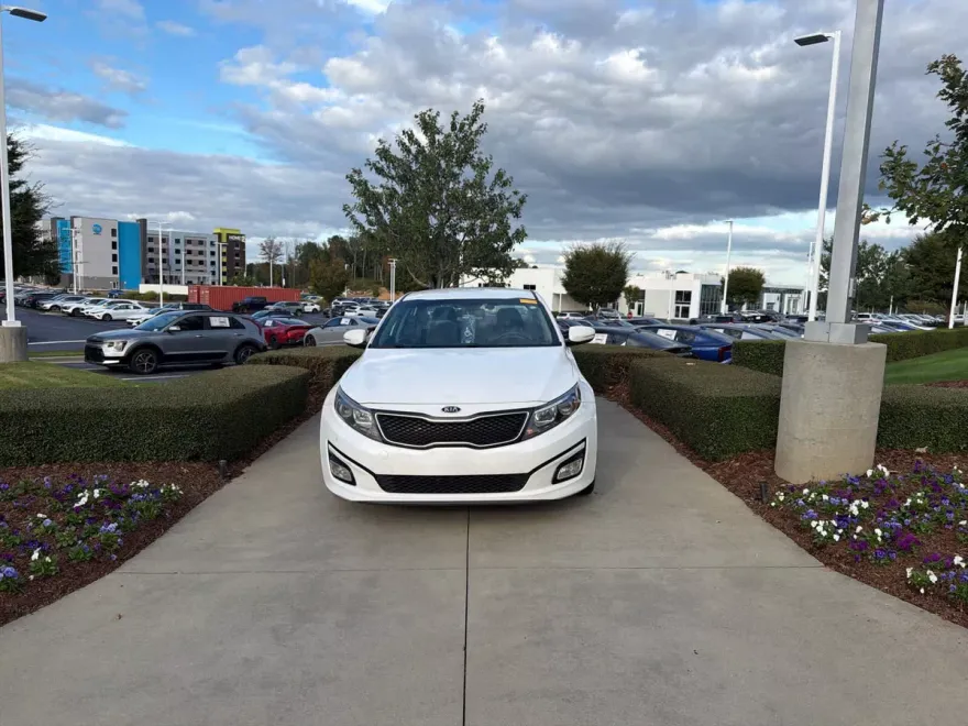 2015 Kia Optima LX photo 1