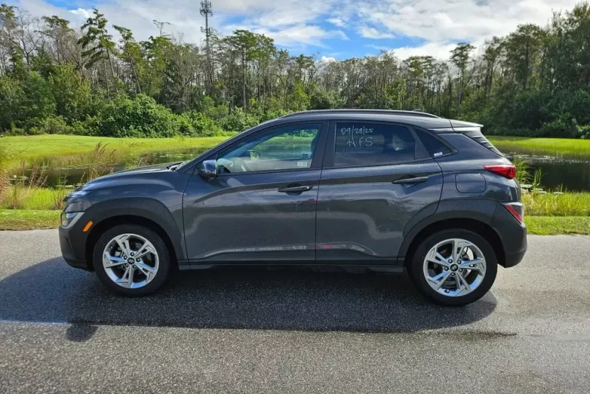 2023 Hyundai Kona SEL photo 1
