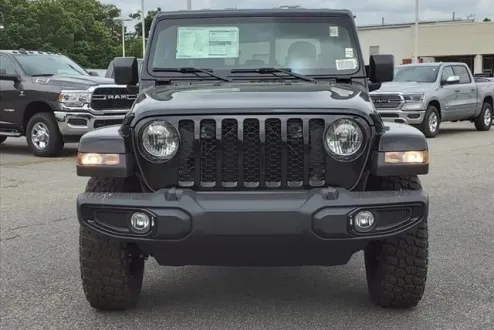 2023 Jeep Gladiator Willys photo 2