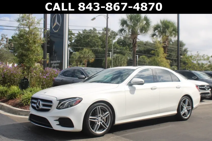 2017 Mercedes Benz E 300 4MATIC Sedan photo 1