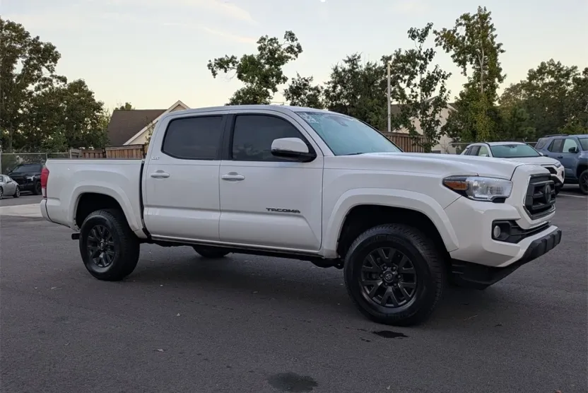 2023 Toyota Tacoma SR5 V6 photo 1