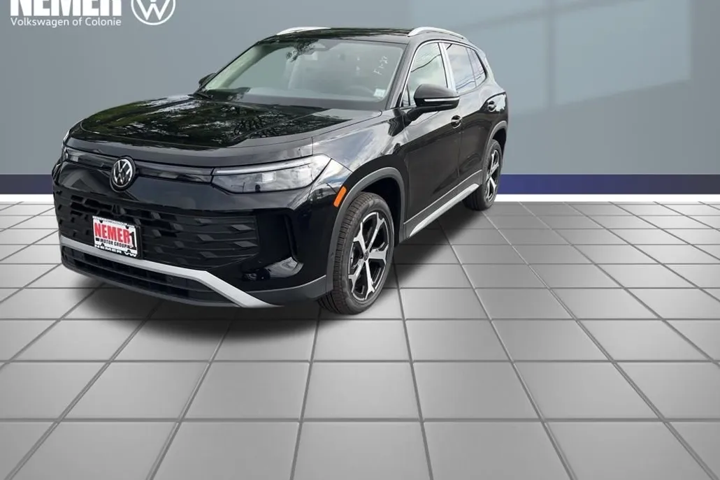 2025 Volkswagen Tiguan SE photo 1