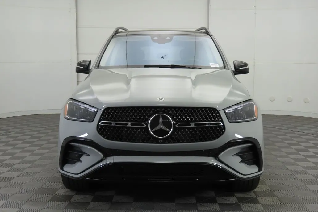 2025 Mercedes Benz GLE 450 4MATIC photo 1