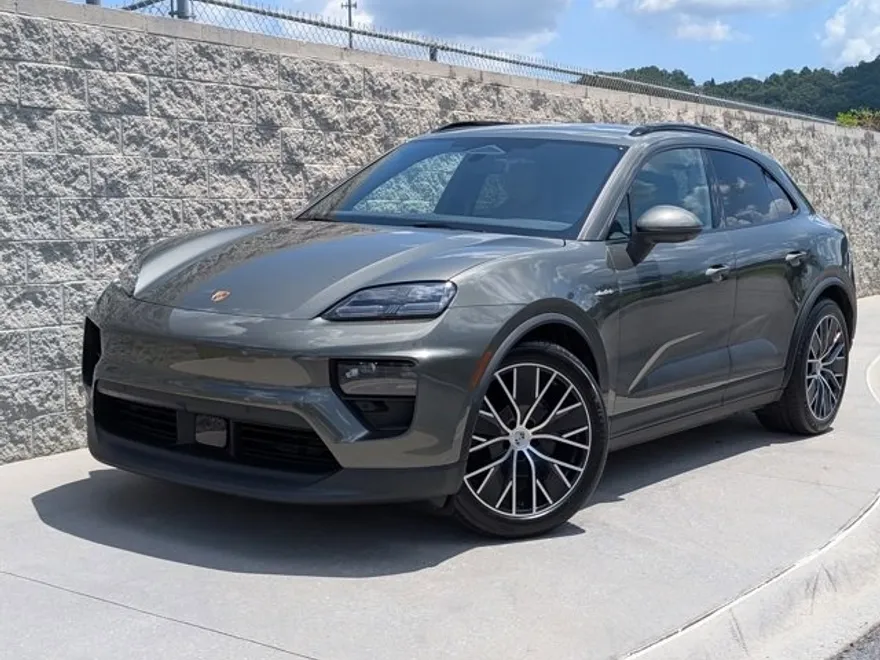 2025 Porsche Macan Electric photo 1