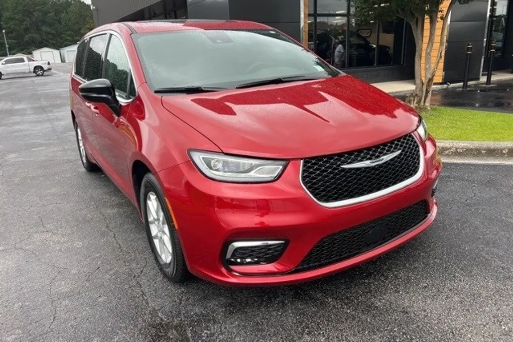 2025 Chrysler Pacifica photo 1