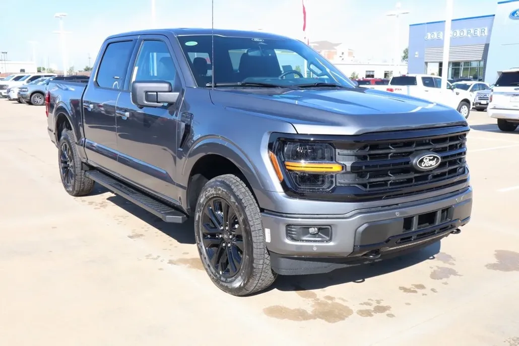 2025 Ford F-150 XLT photo 1