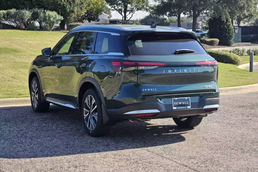 2026 Infiniti QX60 Luxe photo 1