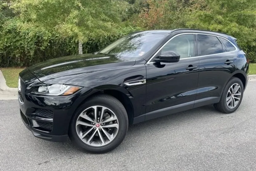 2020 Jaguar F-PACE Premium photo 1
