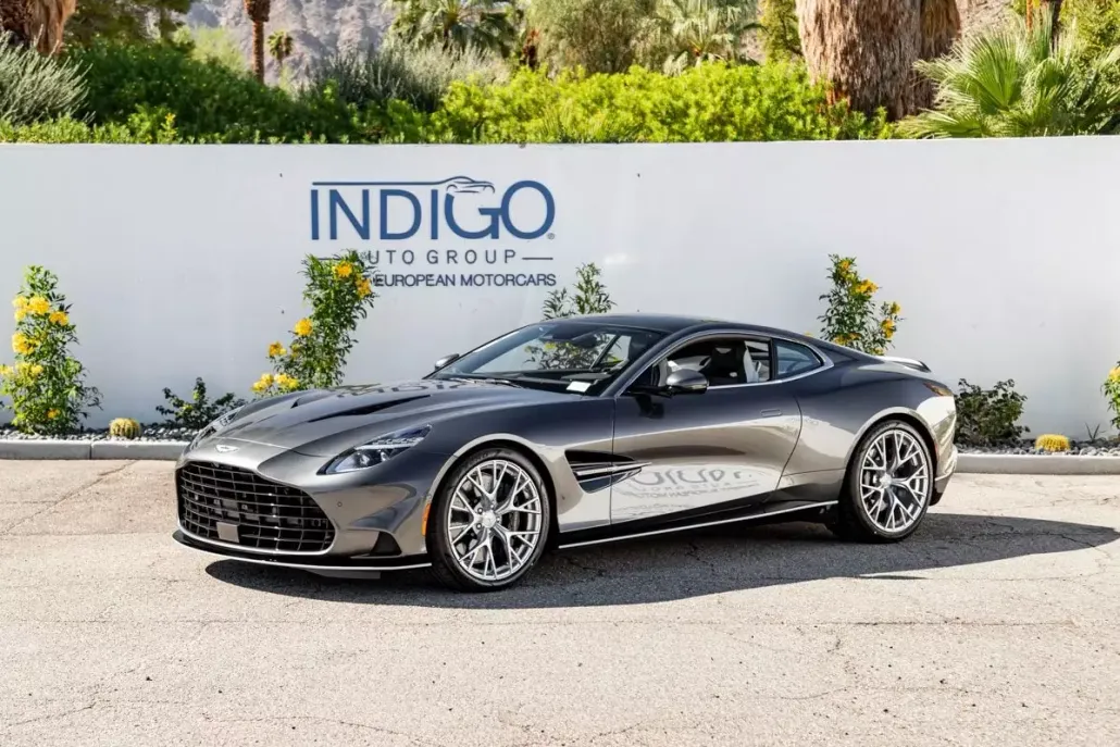 2025 Aston Martin Vanquish AM7 photo 1